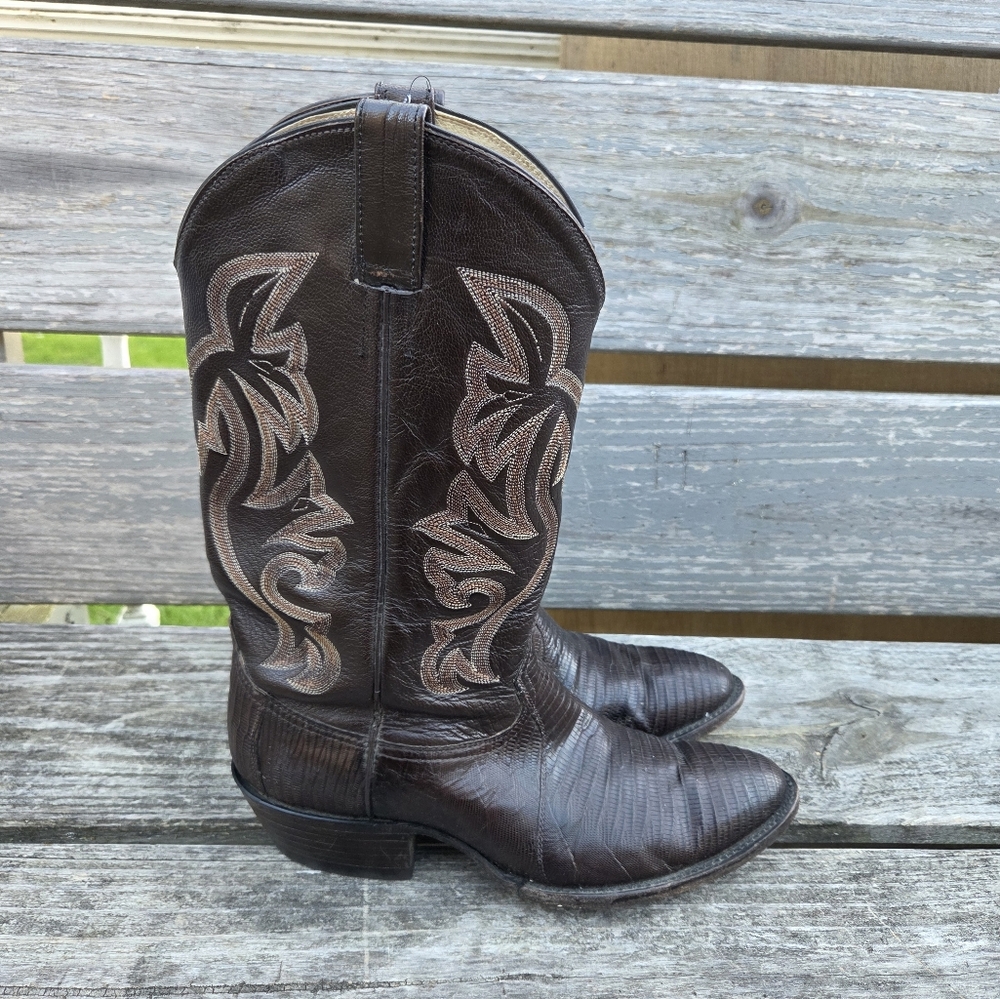 Elegant Embroidered Leather Boots